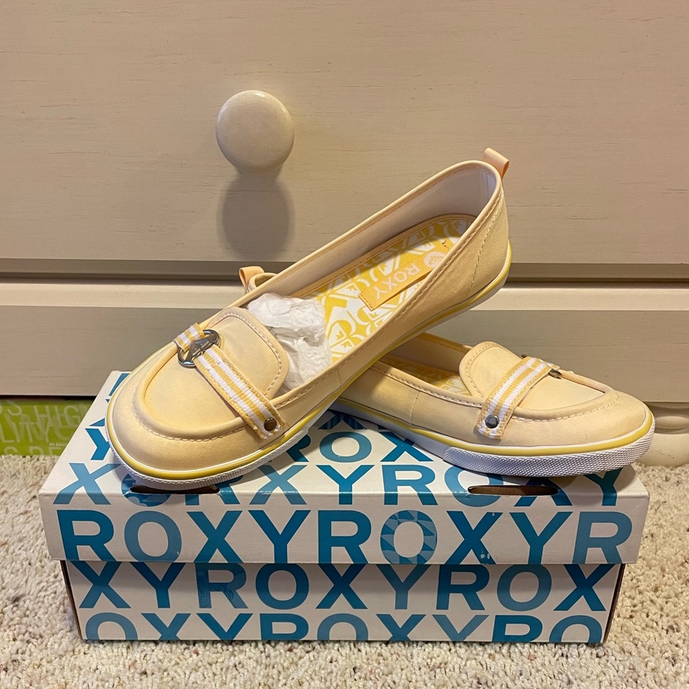 Roxy Yellow Canvas shoes size 7 NWT